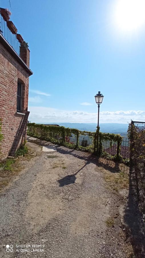 Ferienwohnung Il Cortiletto Verduno Exterior foto