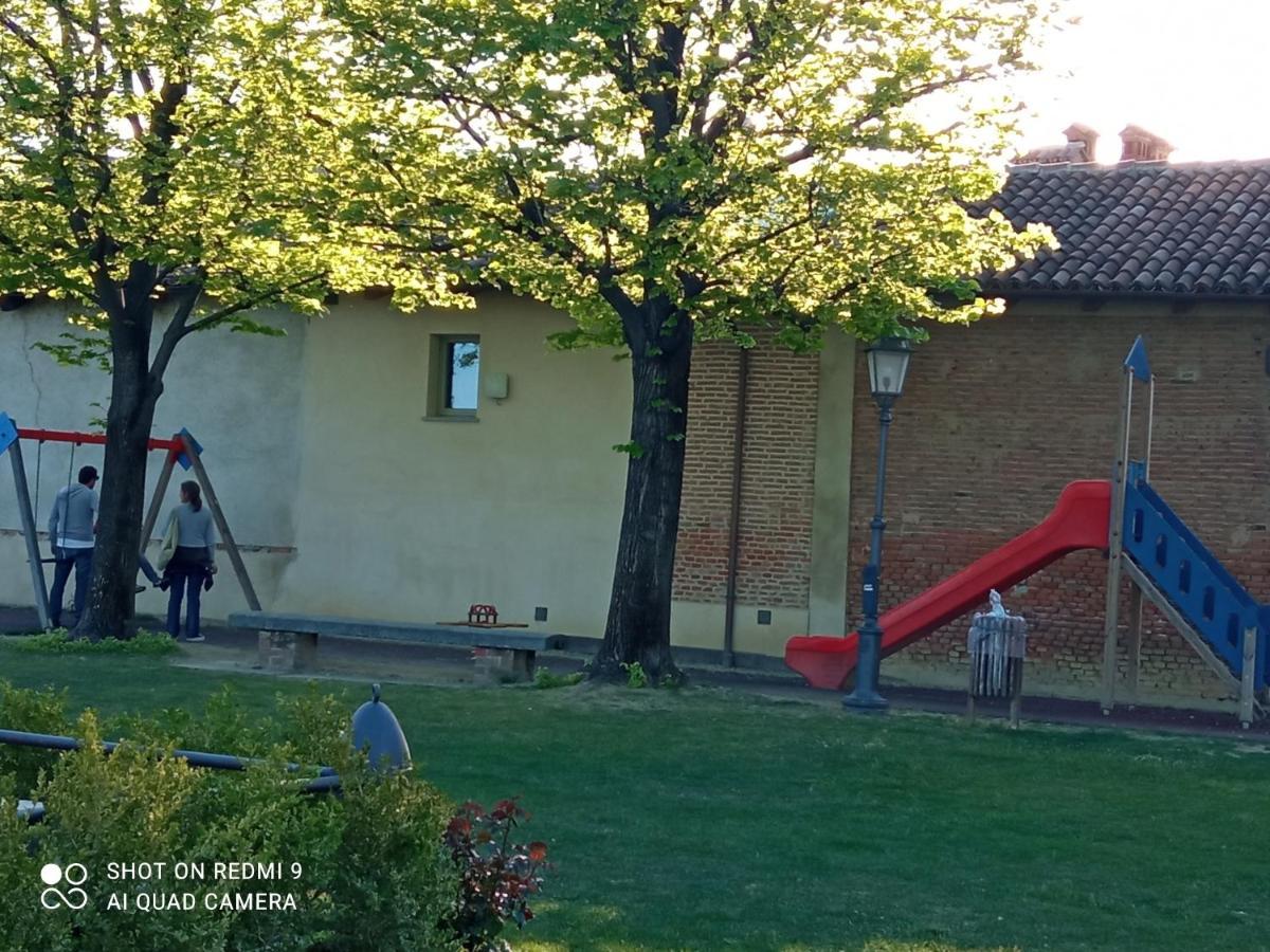 Ferienwohnung Il Cortiletto Verduno Exterior foto